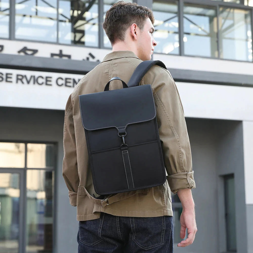 sac a dos minimaliste impermeable homme